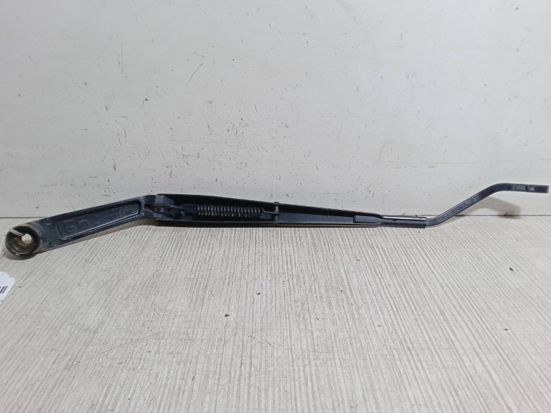 Recambio de brazo limpia delantero izquierdo para nissan x-trail ii (t31) 2.0 dci 4x4 referencia OEM IAM   