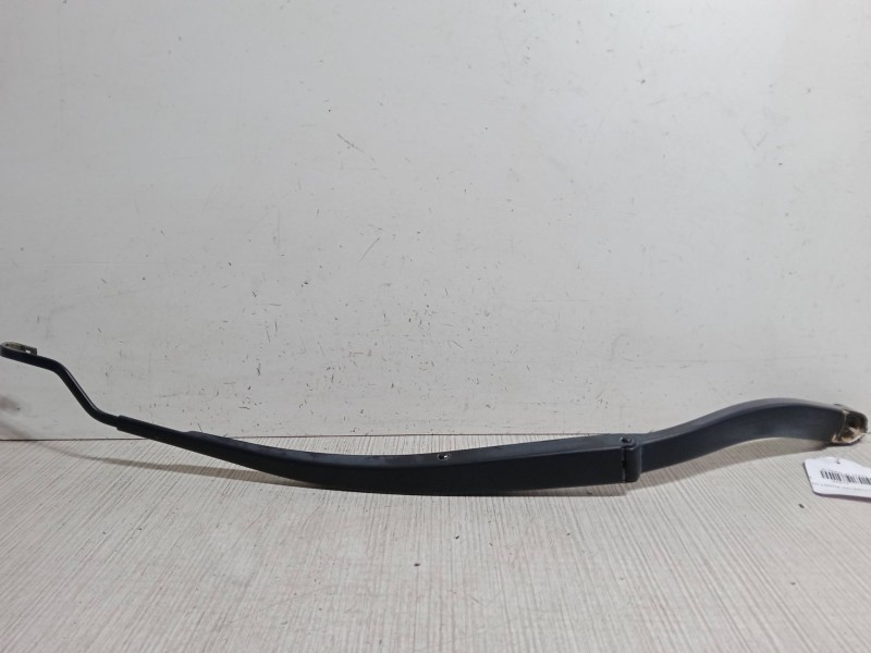 Recambio de brazo limpia delantero derecho para nissan x-trail ii (t31) 2.0 dci 4x4 referencia OEM IAM   