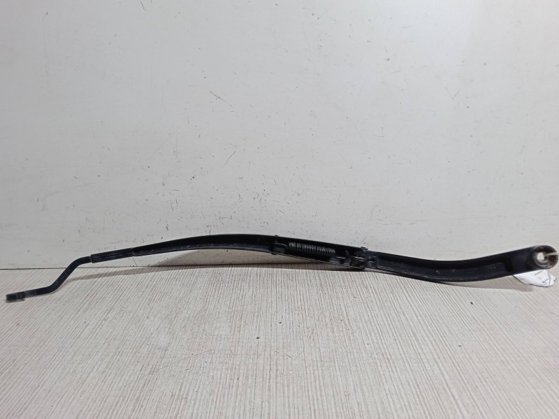 Recambio de brazo limpia delantero derecho para nissan x-trail ii (t31) 2.0 dci 4x4 referencia OEM IAM   