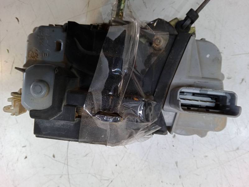 CERRADURA PUERTA DELANTERA DERECHA 