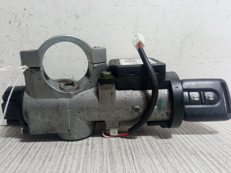 Recambio de clausor para nissan primera hatchback (p12) 1.6 referencia OEM IAM   