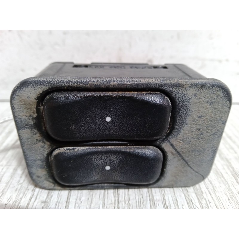 Recambio de mando elevalunas delantero izquierdo para opel meriva a monospace (x03) 1.7 dti (e75) referencia OEM IAM   