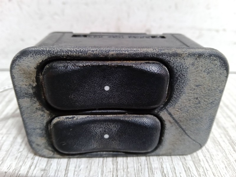 Recambio de mando elevalunas delantero izquierdo para opel meriva a monospace (x03) 1.7 dti (e75) referencia OEM IAM   