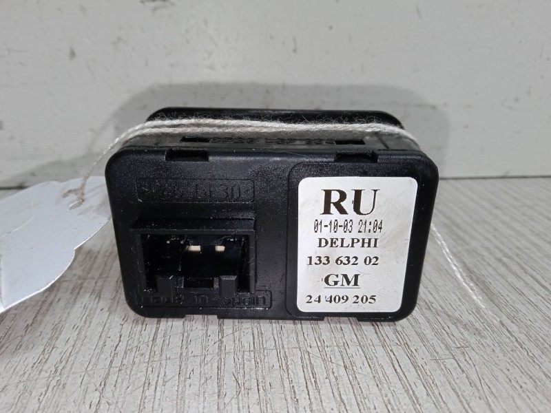 Recambio de mando elevalunas delantero izquierdo para opel meriva a monospace (x03) 1.7 dti (e75) referencia OEM IAM   