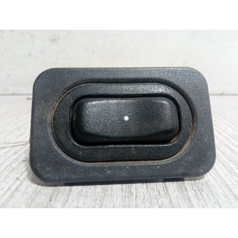 Recambio de mando elevalunas delantero derecho para opel meriva a monospace (x03) 1.7 dti (e75) referencia OEM IAM   