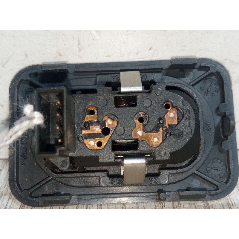 Recambio de mando elevalunas delantero derecho para opel meriva a monospace (x03) 1.7 dti (e75) referencia OEM IAM   