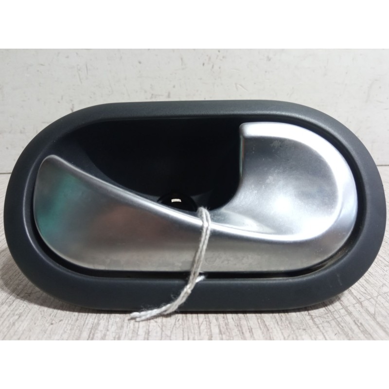 Recambio de maneta interior puerta delantera derecha para renault scénic ii (jm0/1_) 1.5 dci (jm1e, jm16) referencia OEM IAM   