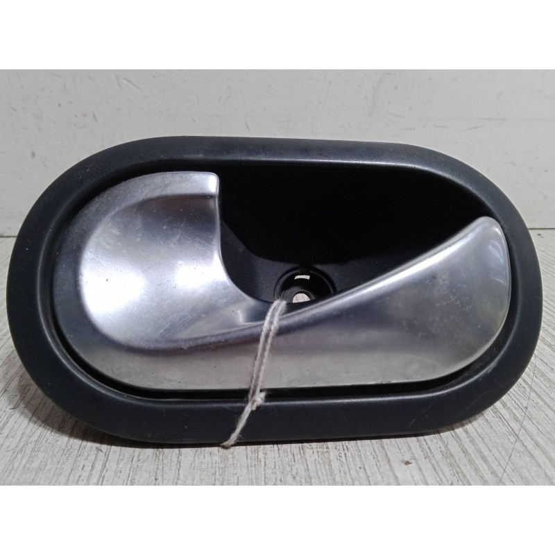 Recambio de maneta interior puerta delantera izquierda para renault scénic ii (jm0/1_) 1.5 dci (jm1e, jm16) referencia OEM IAM  