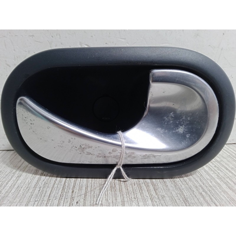 Recambio de maneta interior puerta trasera derecha para renault scénic ii (jm0/1_) 1.5 dci (jm1e, jm16) referencia OEM IAM   