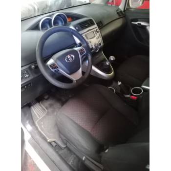 TOYOTA VERSO (_R2_)
