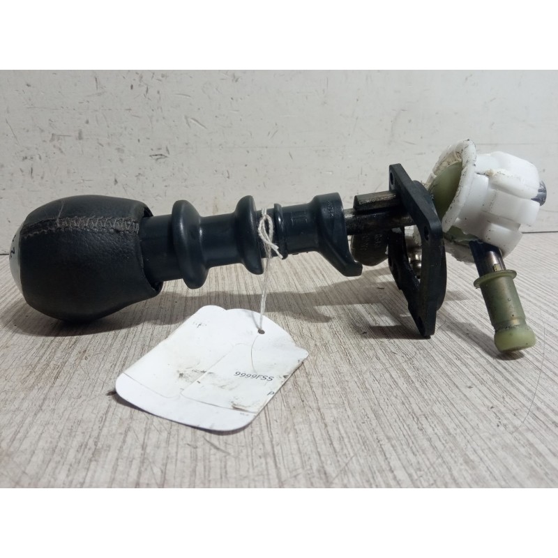Recambio de pomo palanca cambio para renault scénic ii (jm0/1_) 1.5 dci (jm1e, jm16) referencia OEM IAM   