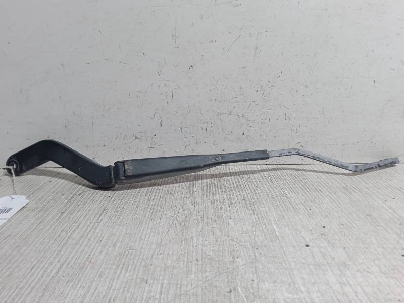 BRAZO LIMPIA DELANTERO IZQUIERDO 