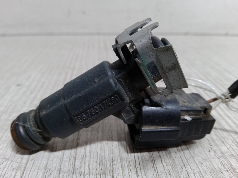 Recambio de inyector para opel crossland x / crossland (p17, p2qo) 1.2 (75) referencia OEM IAM 9676017480  