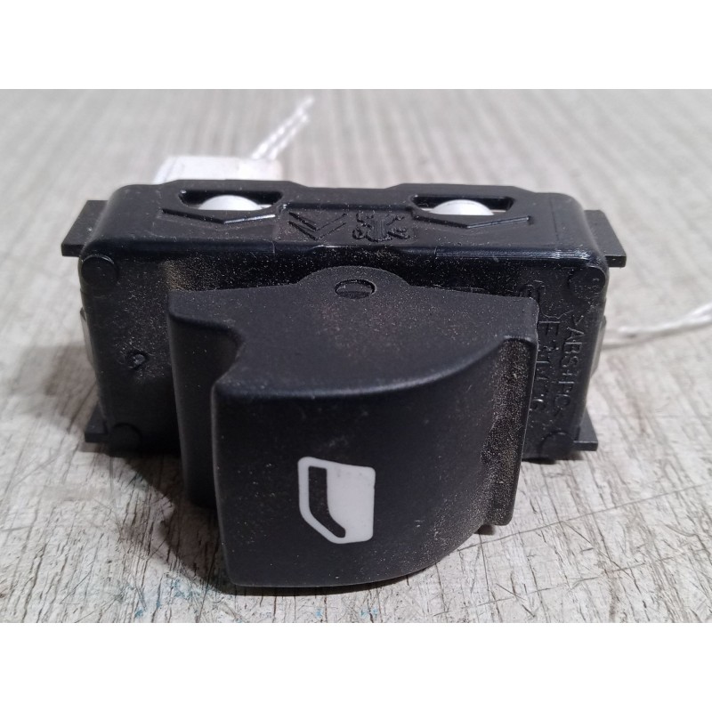 Recambio de mando elevalunas trasero izquierdo para opel crossland x / crossland (p17, p2qo) 1.2 (75) referencia OEM IAM   