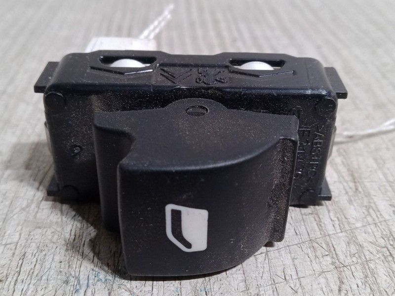 Recambio de mando elevalunas trasero izquierdo para opel crossland x / crossland (p17, p2qo) 1.2 (75) referencia OEM IAM   