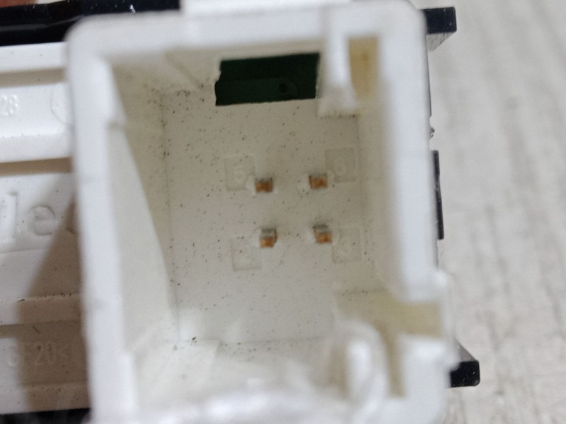 Recambio de mando elevalunas trasero izquierdo para opel crossland x / crossland (p17, p2qo) 1.2 (75) referencia OEM IAM   