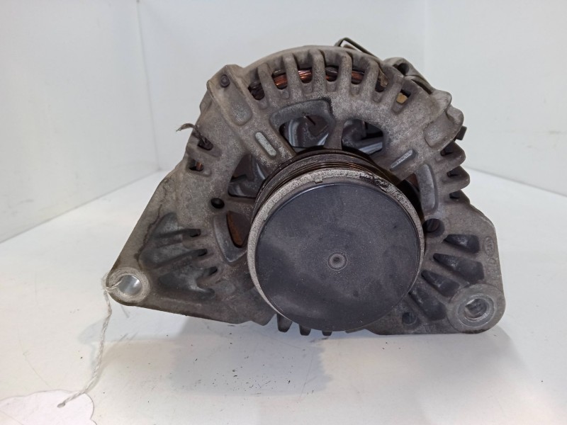Recambio de alternador para hyundai i30 (fd) 1.6 crdi referencia OEM IAM 373002A110  2655475