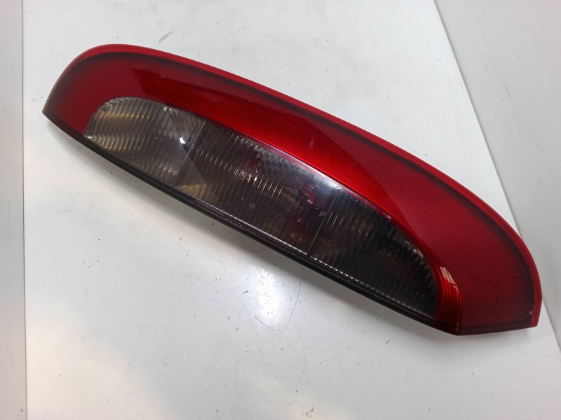 Recambio de piloto trasero izquierdo para opel corsa c (x01) 1.2 (f08, f68) referencia OEM IAM 09114336  89302171