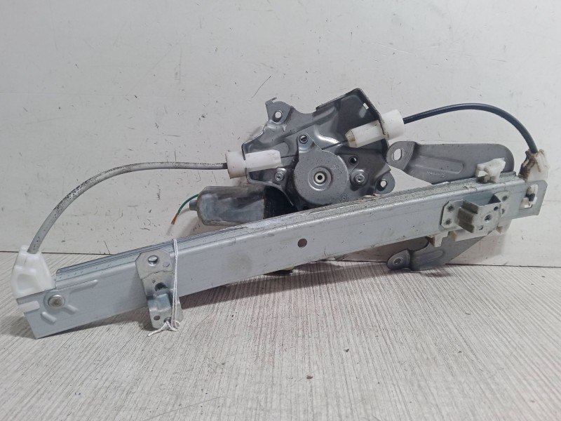 Recambio de elevalunas electrico trasero izquierdo para nissan x-trail ii (t31) 2.0 dci 4x4 referencia OEM IAM   