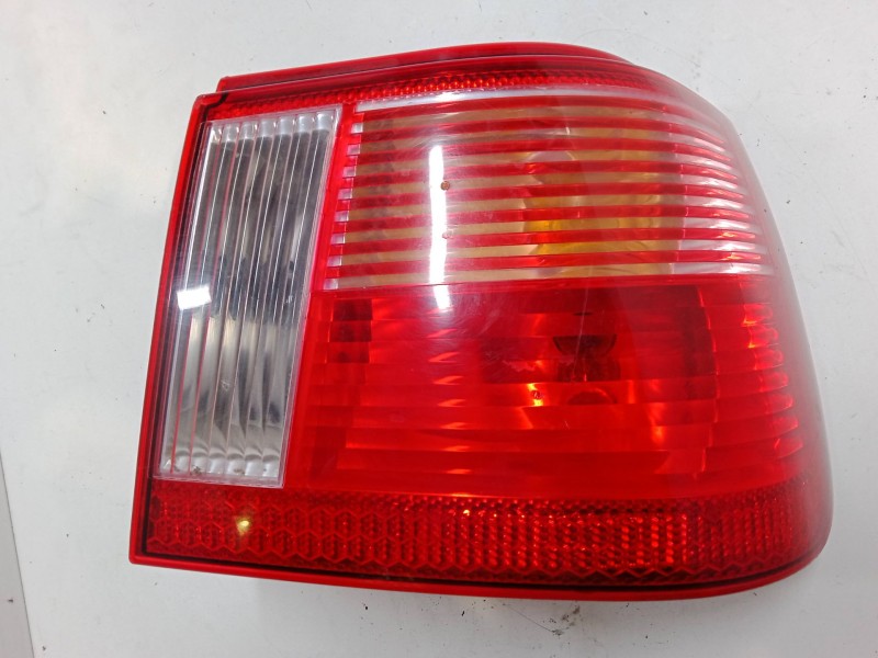 Recambio de piloto trasero derecho para seat ibiza ii (6k1) 1.4 i referencia OEM IAM   