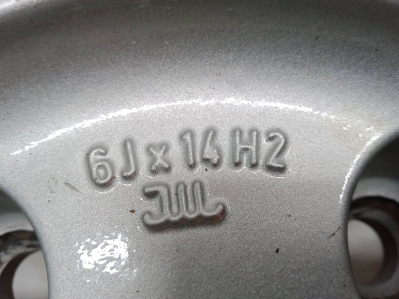 Recambio de llanta alumino 14´´ para audi 80 b3 sedán (893, 894, 8a2) 1.6 referencia OEM IAM 853601025A  