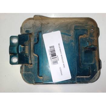 TAPA EXTERIOR COMBUSTIBLE 