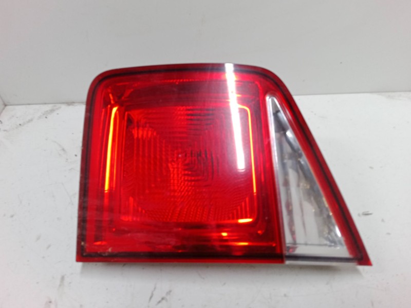 Recambio de piloto trasero porton derecho para chevrolet orlando (j309) 1.8 referencia OEM IAM   