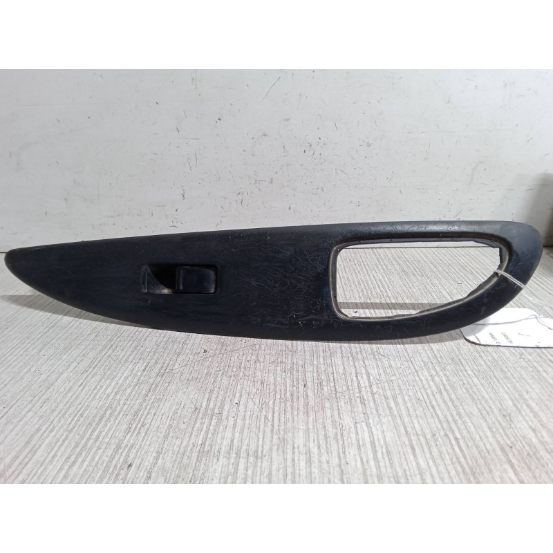 Recambio de mando elevalunas delantero derecho para nissan primera hatchback (p12) 1.6 referencia OEM IAM   