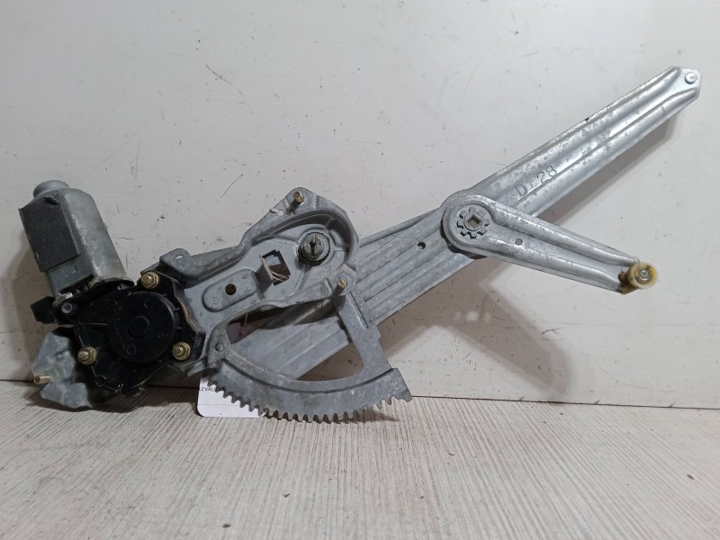 Recambio de mando elevalunas delantero derecho para peugeot 205 furgoneta/hatchback 1.1 referencia OEM IAM   