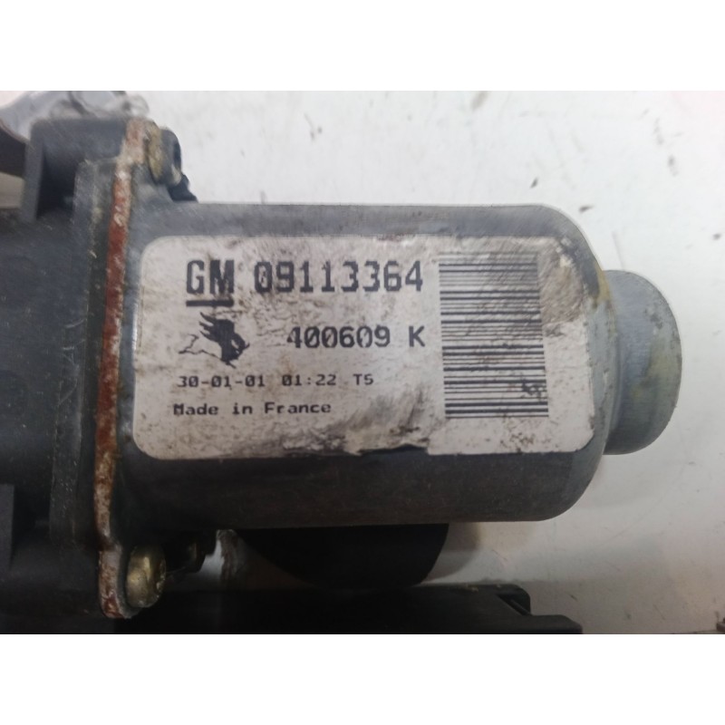 Recambio de elevalunas electrico delantero derecho para opel corsa c (x01) 1.4 (f08, f68) referencia OEM IAM 09113364  