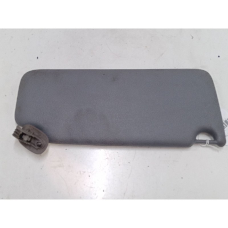 Recambio de parasol izquierdo para renault clio ii (bb_, cb_) 1.4 (b/cb0c, b/cb0s) referencia OEM IAM   