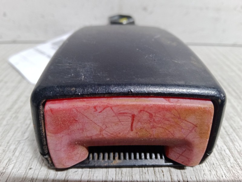 Recambio de anclaje cinturon trasero izquierdo para mercedes-benz vaneo (414) 1.7 cdi (414.700) referencia OEM IAM   