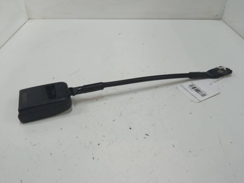 ANCLAJE CINTURON DELANTERO DERECHO 