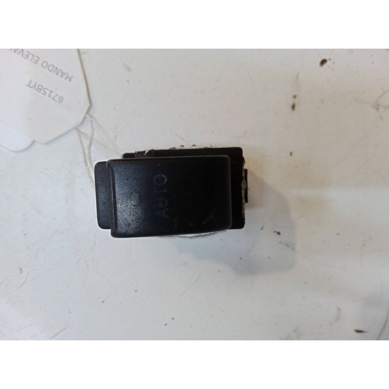 Recambio de mando elevalunas delantero derecho para toyota corolla (_e12_) 1.6 vvt-i (zze121_) referencia OEM IAM   