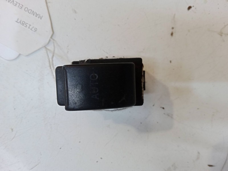 Recambio de mando elevalunas delantero derecho para toyota corolla (_e12_) 1.6 vvt-i (zze121_) referencia OEM IAM   