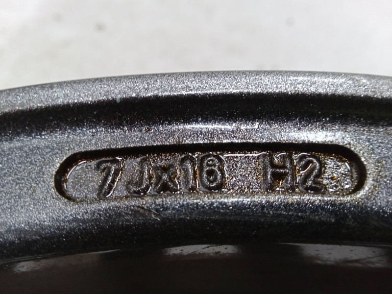 Recambio de llanta aluminio 16´´ para volkswagen passat b5 (3b2) 1.9 tdi referencia OEM IAM 7x16H2  