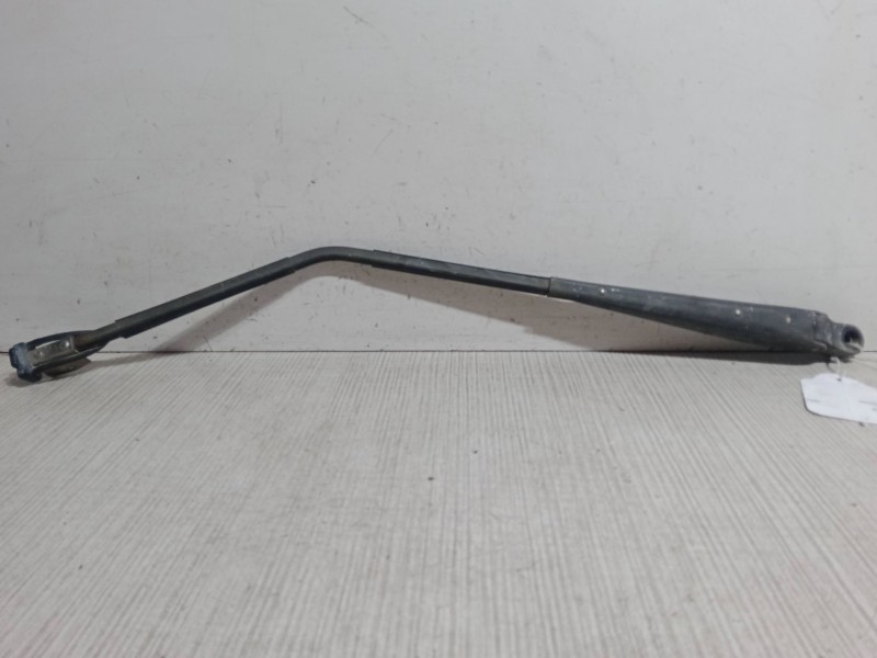 Recambio de brazo limpia delantero izquierdo para daf fa 1000 referencia OEM IAM   