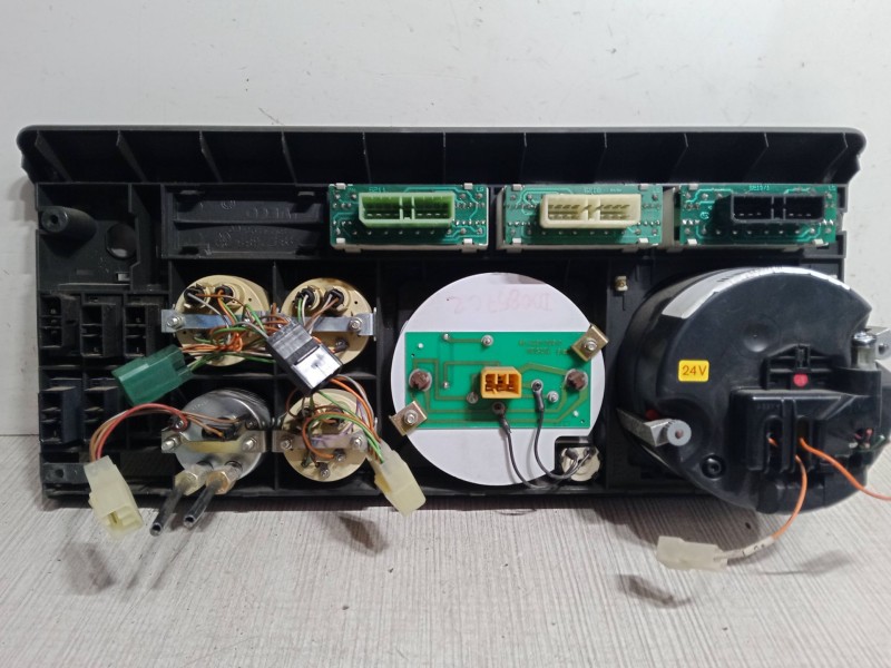 Recambio de cuadro instrumentos para iveco ml150e23 referencia OEM IAM   
