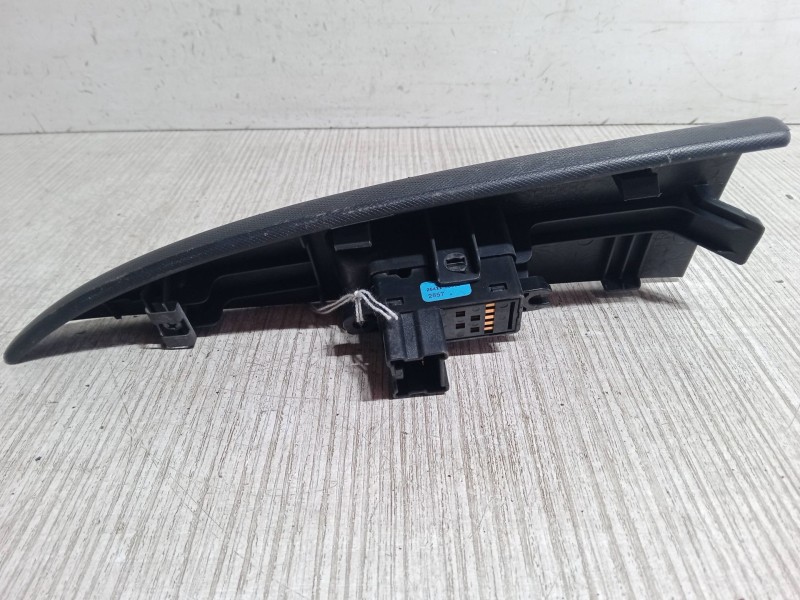 Recambio de mando elevalunas delantero derecho para nissan note (e11, ne11) 1.5 dci referencia OEM IAM   