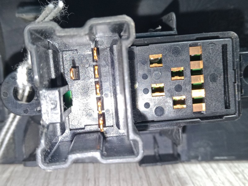 Recambio de mando elevalunas delantero derecho para nissan note (e11, ne11) 1.5 dci referencia OEM IAM   