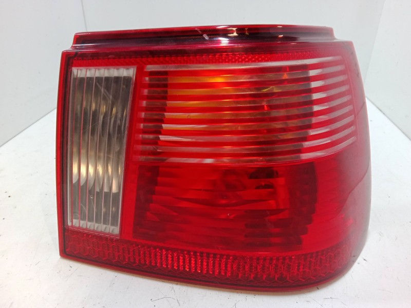 Recambio de piloto trasero derecho para seat ibiza ii (6k1) 1.4 i referencia OEM IAM   