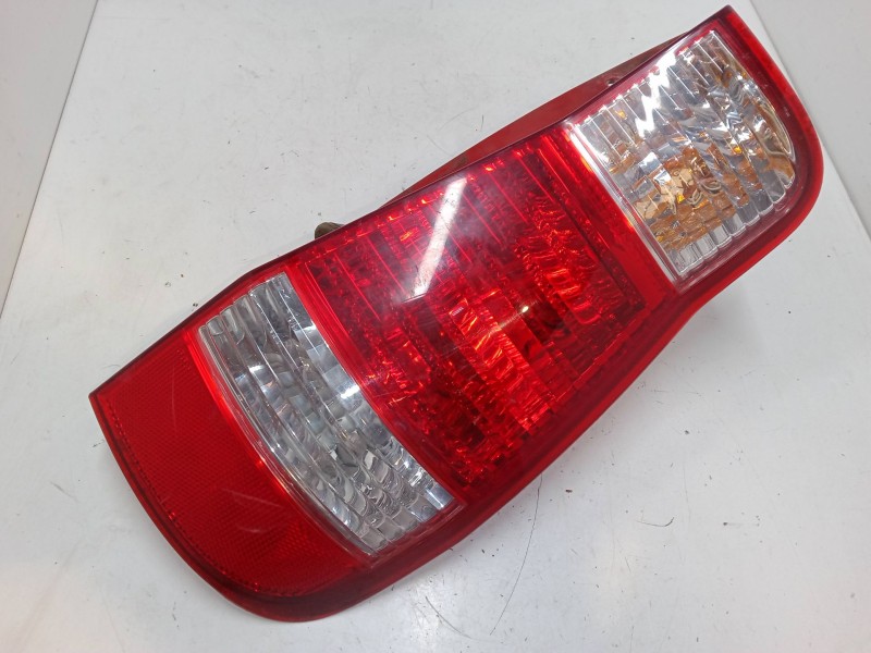 Recambio de piloto trasero derecho para hyundai matrix (fc) 1.5 crdi referencia OEM IAM 9240217610  