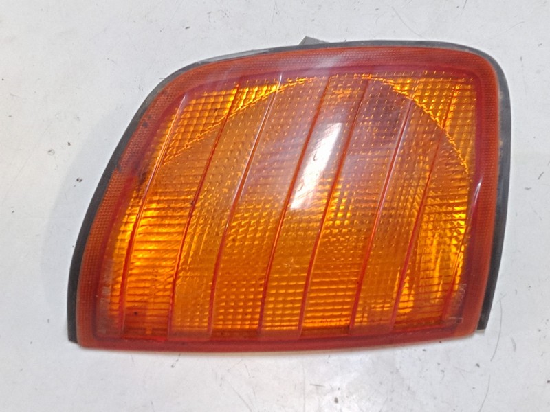 Recambio de intermitente delantero derecho para mercedes-benz 300-d referencia OEM IAM   