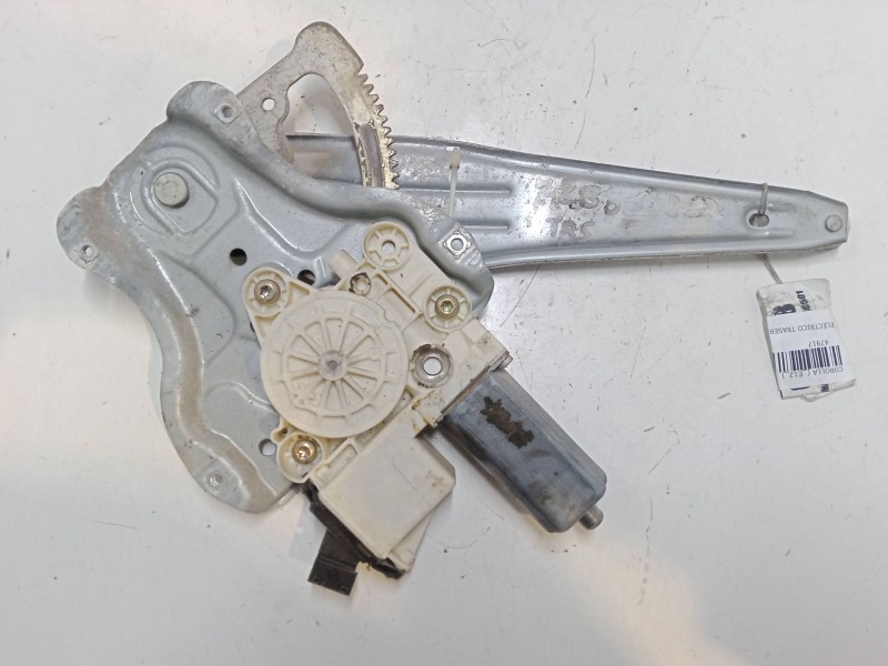 Recambio de elevalunas electrico trasero derecho para toyota corolla (_e12_) 1.4 d (nde120_) referencia OEM IAM 991558104  