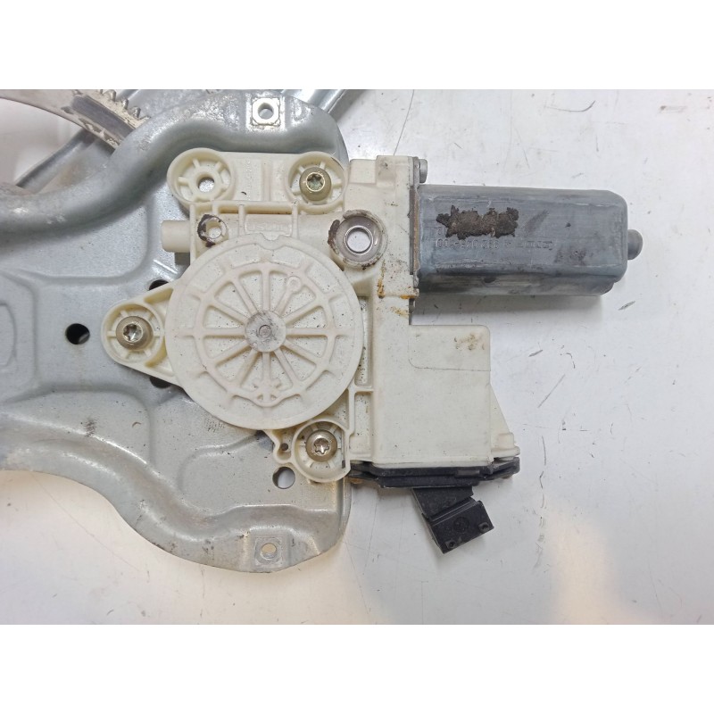 Recambio de elevalunas electrico trasero derecho para toyota corolla (_e12_) 1.4 d (nde120_) referencia OEM IAM 991558104  