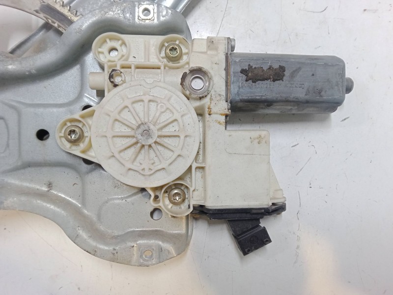 Recambio de elevalunas electrico trasero derecho para toyota corolla (_e12_) 1.4 d (nde120_) referencia OEM IAM 991558104  