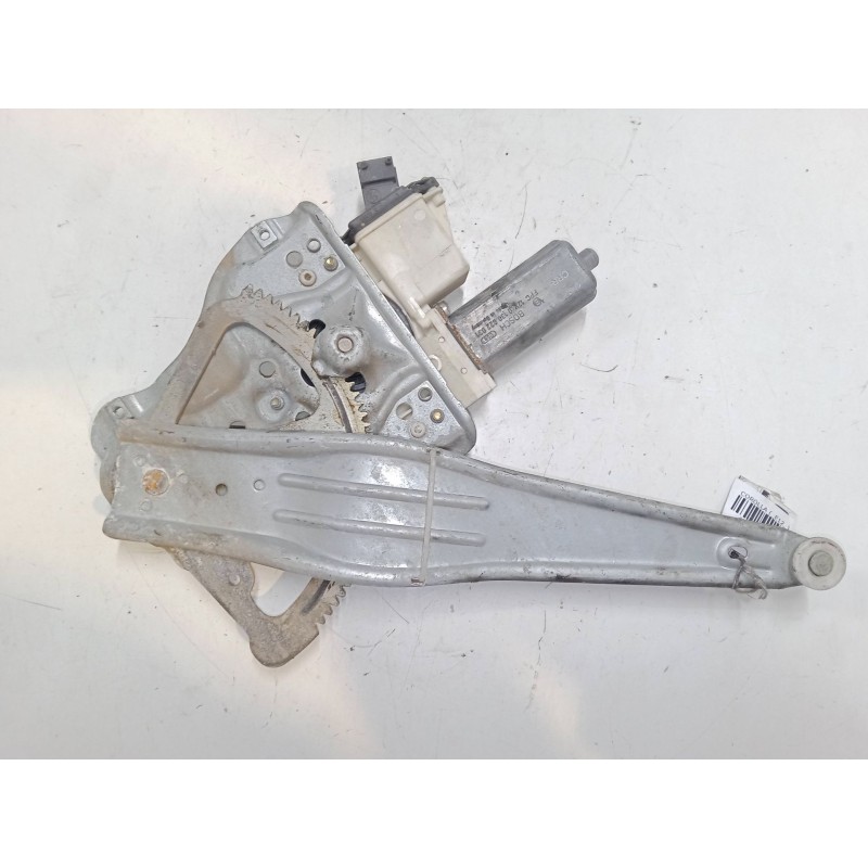 Recambio de elevalunas electrico trasero derecho para toyota corolla (_e12_) 1.4 d (nde120_) referencia OEM IAM 991558104  