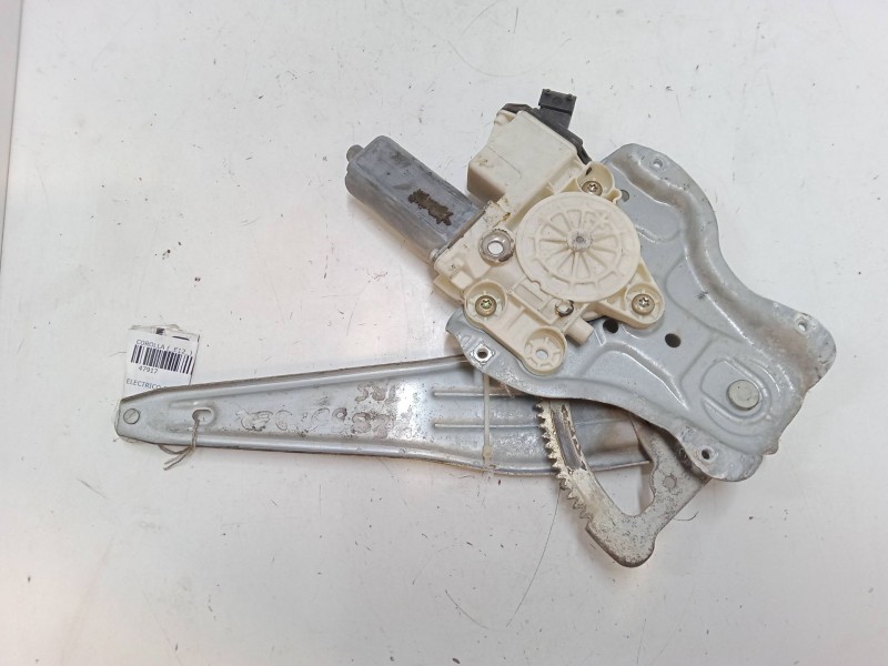 Recambio de elevalunas electrico trasero derecho para toyota corolla (_e12_) 1.4 d (nde120_) referencia OEM IAM 991558104  