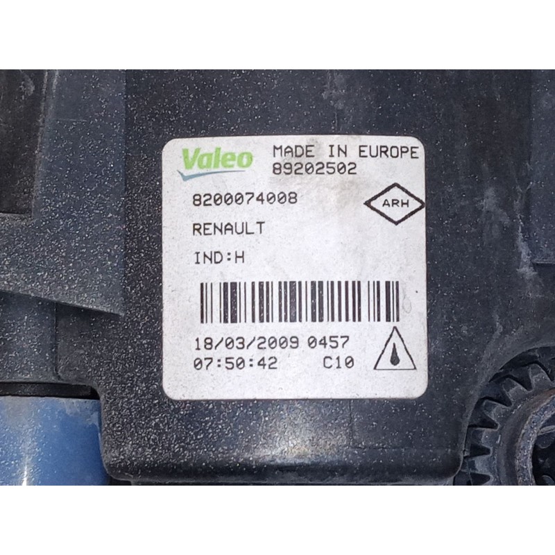 Recambio de faro antiniebla izquierdo para renault scénic ii (jm0/1_) 1.6 16v (jm1r) referencia OEM IAM 8200074008  89202502