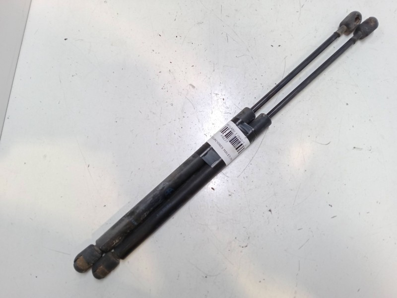 Recambio de amortiguadores malet/porton para renault megane i (ba0/1_) 1.9 dti (ba1u) referencia OEM IAM    Recambio de amortiguadores malet/porton para renault megane i (ba0/1_) 1.9 dti (ba1u) referencia OEM IAM